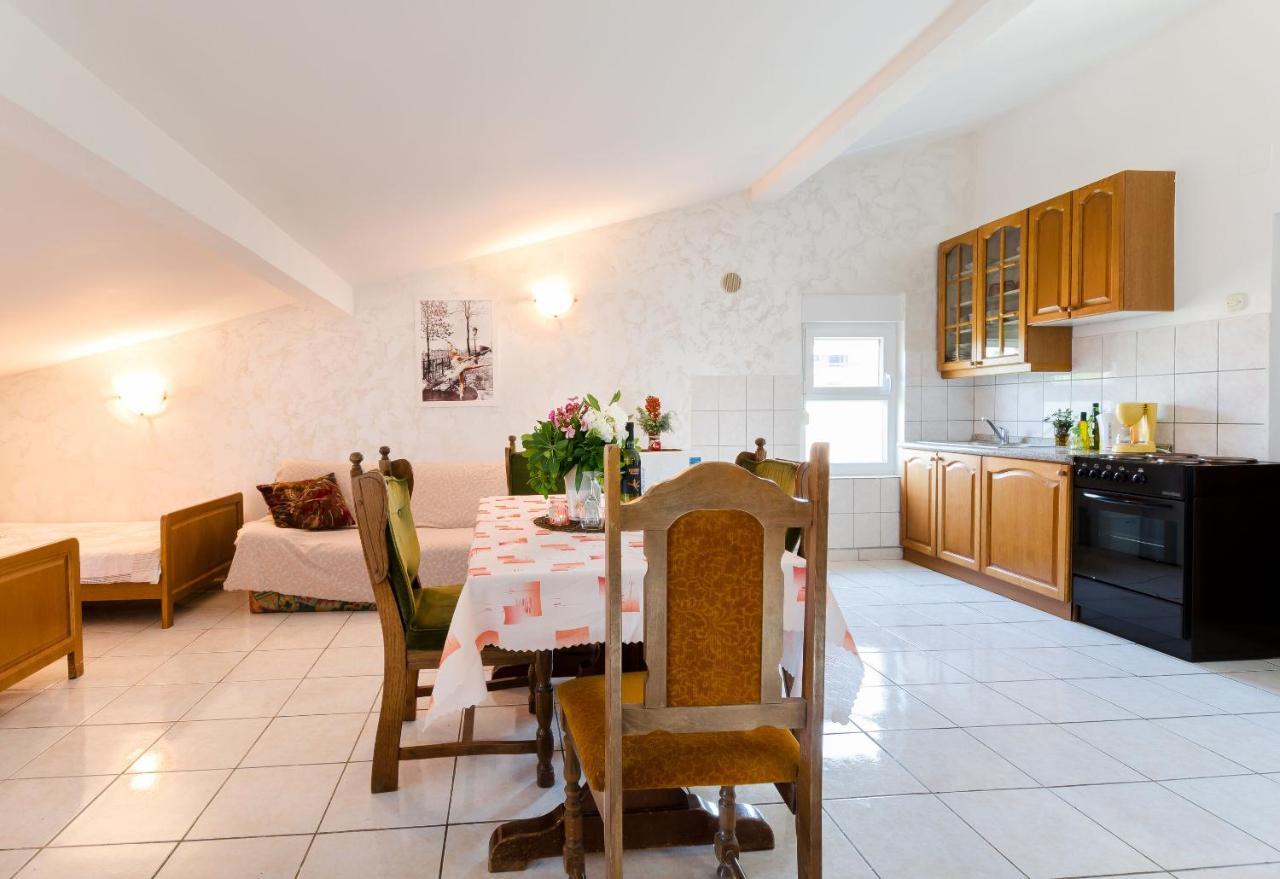 Apartment Drago Banjole
