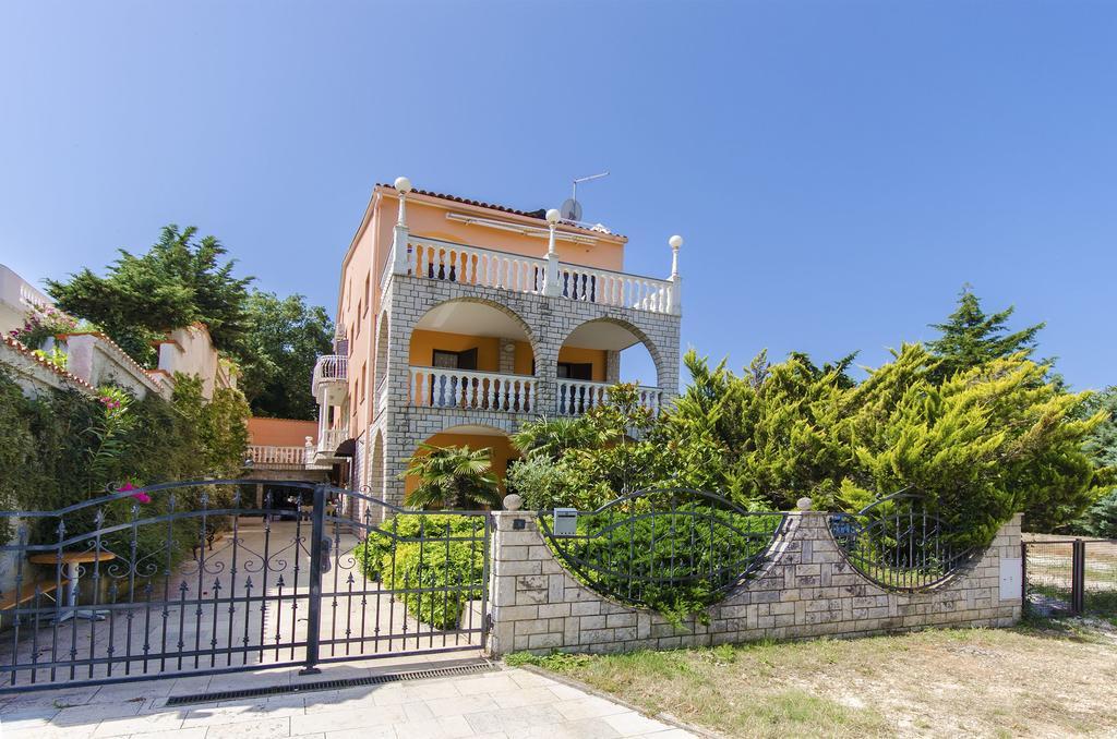 Apartment Drago Banjole