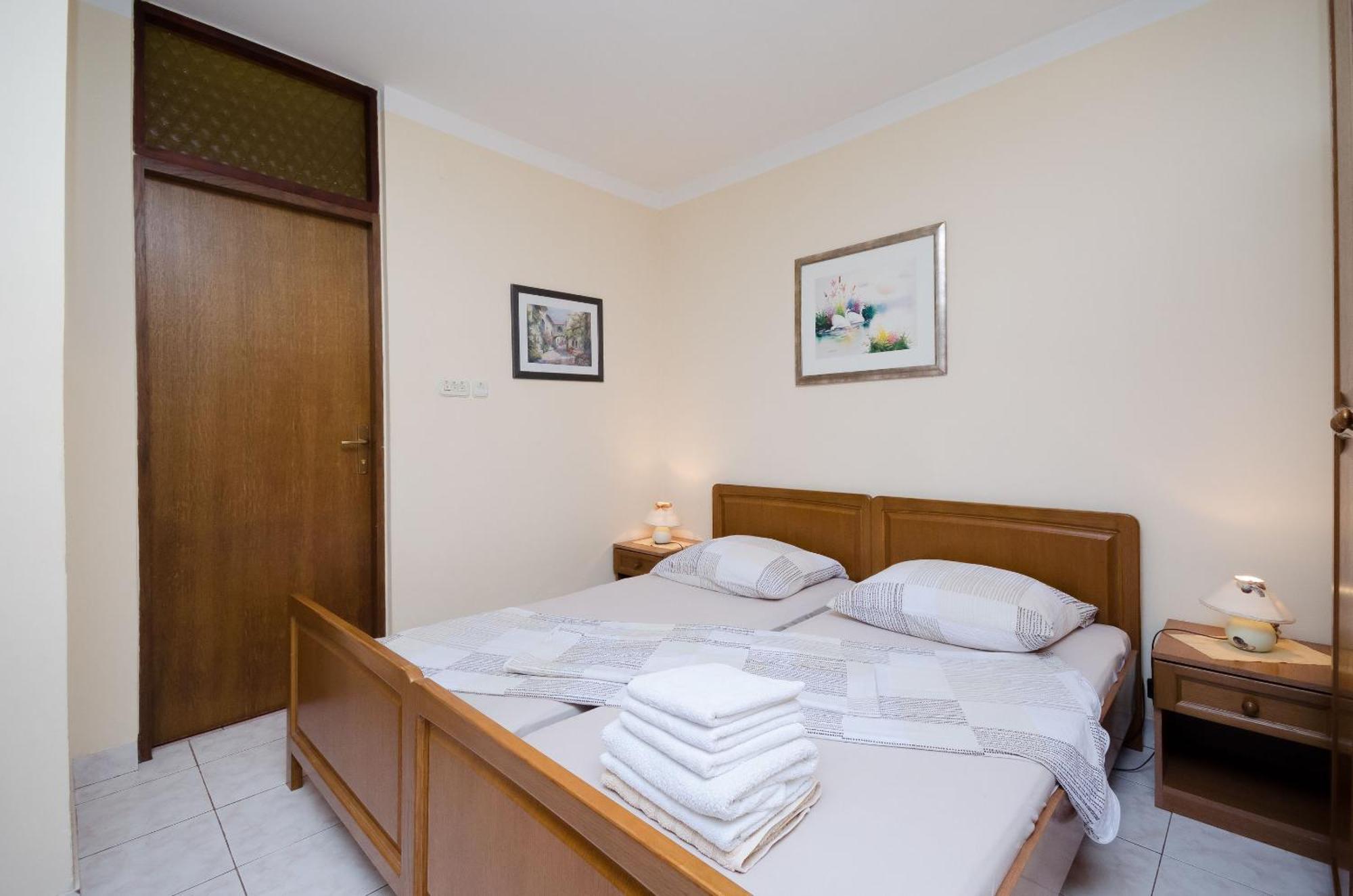 Apartment Drago *